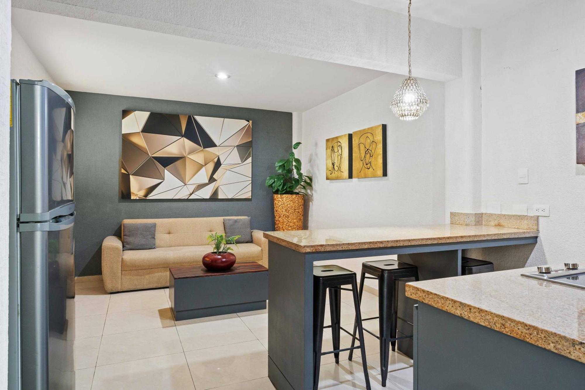 Homesuites Zaragoza Culiacán Εξωτερικό φωτογραφία